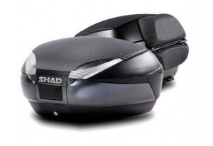 Centrinė daiktadėžė SHAD SH48 , tamsiai pilkos spalvos with backrest, carbon cover and PREMIUM SMART lock